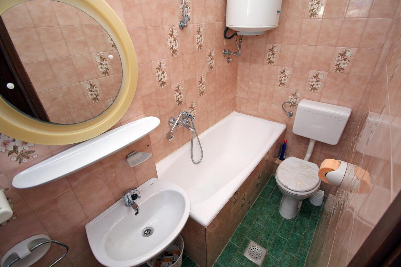 Apartment Supetarska Draga - Donja 5030A Экстерьер фото